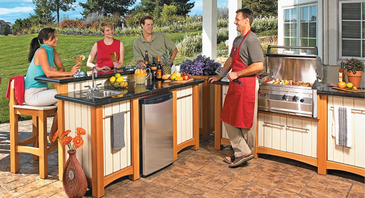 outdoor kitchen