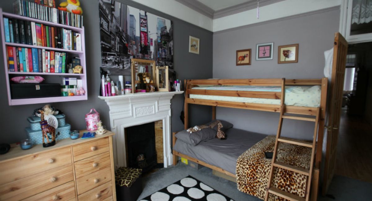 Accessories for teenage bedroom